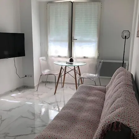 Chez Serena * ביוליו-סור-מר